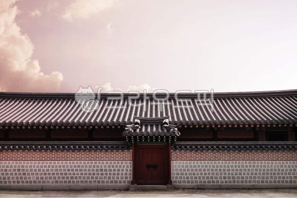 한국의미,건축,건축물,고궁,신년,한옥,한국,기와,문,담벼락,전통,궁,지붕,궁궐,하늘,건물,처마,문화재,문양,유적,기와집,조선,문화유산,민속,사적,전통가옥,단청,역사,명소,유적지,한국전통,한국문화,korean traditional,korean culture,건축물,건물외관,exterior,building,structure,architecture,construction