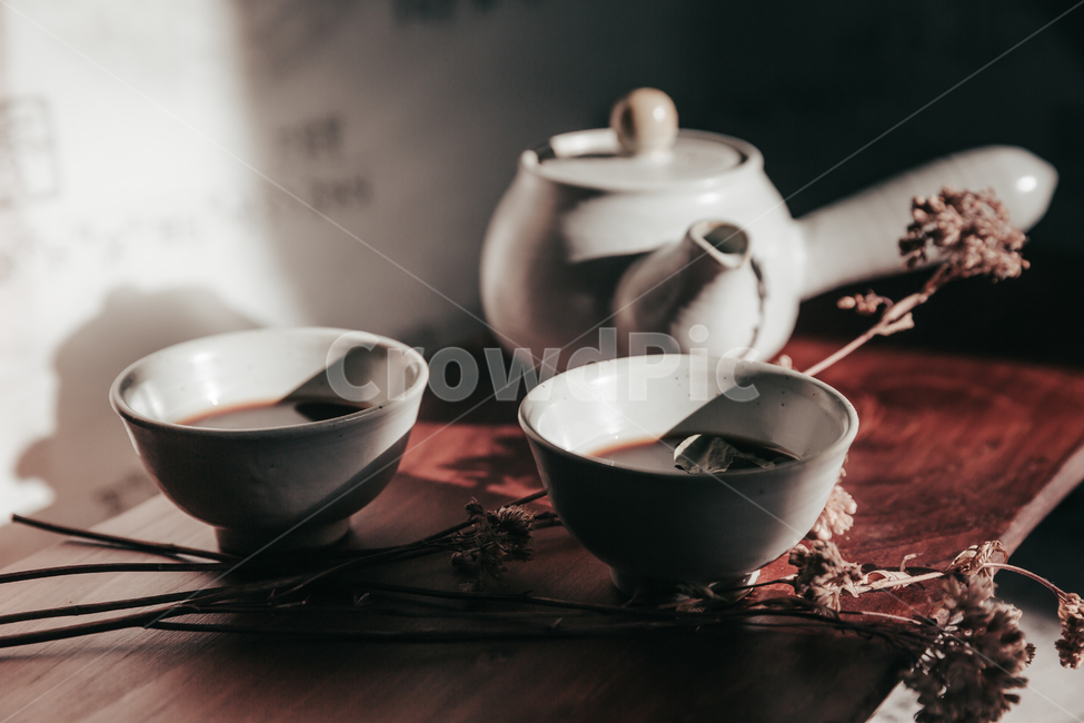 한약,전통찻잔,건강즙,전통차,약,다기세트,다도세트,전통다기,한방차,한방,한방즙,약초,건강,전통,한국차,전통방식,차,찻잔,다기,다도,동양,음료,카페,koreatea,teasets,teapot,bowl,drink,healthy,antique,ceramic,teacup,old,traditionaltea,orientaltea,healthtea,한국전통,한국문화,korean traditional,korean culture,음료수,drink,beverage,감성,sensible,feeling