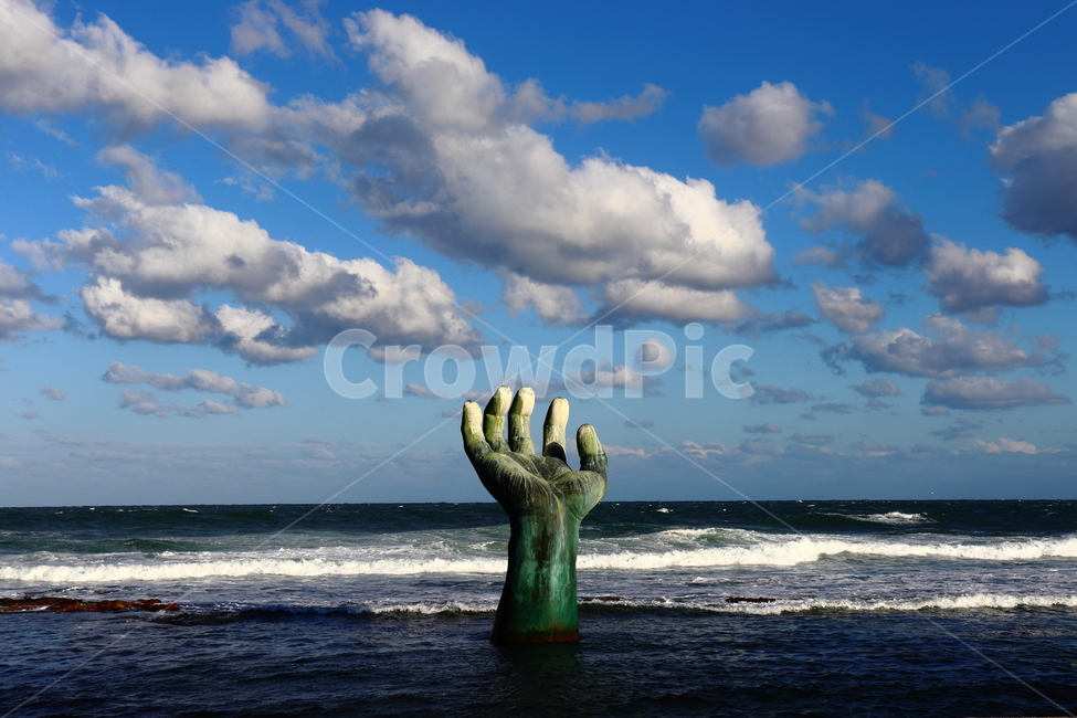 포항,구룡포,호미곶,상생의손,바다,구름,하늘,pohang,guryongpo,homigot,sea,cloud,sky,랜드마크,landmark,tourist attraction,한국랜드마크,한국관광지,한국명소,korea landmark,korea tourist attraction,조각상,동상,석상,조형물,statue,bronze statue,stone statue