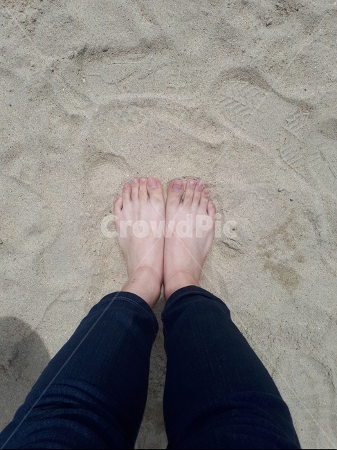 해변,모래,모래사장,발,해안가,해변,바다,beach,sea,사람,인물,인간,human,person,신체일부,몸,body