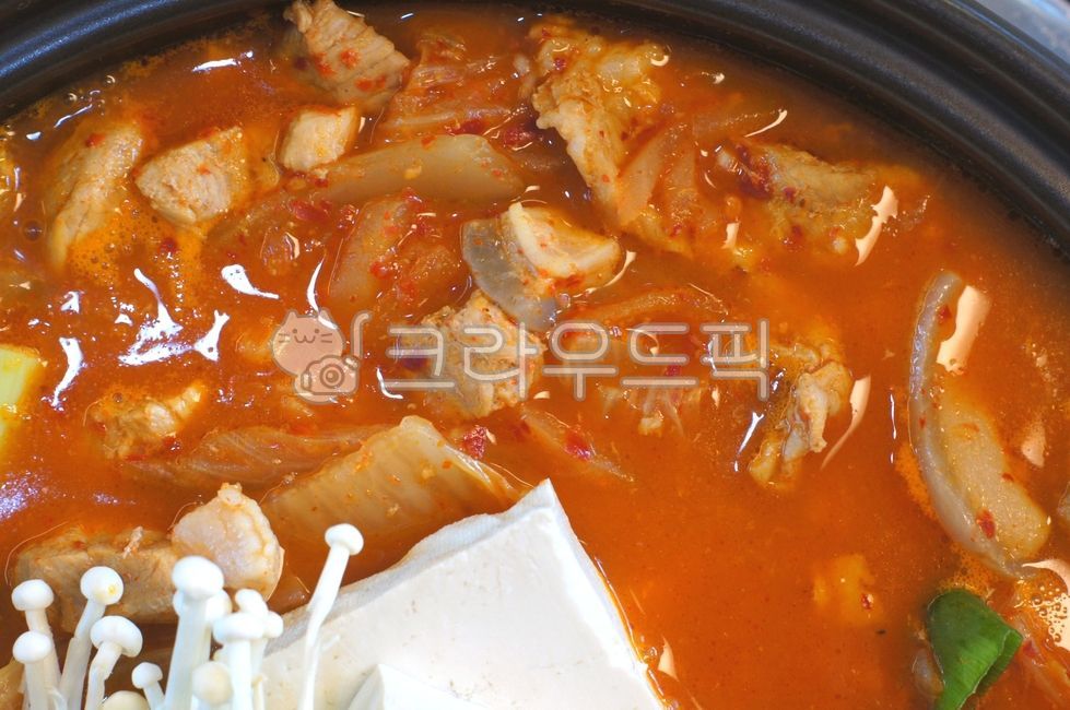 plating,Tofu Kimchi Stew,Kimchi hot pot,kimchistew,meatstew,spicystew,Pork Kimchi Hotpot,kimchijjigae,food,porkstew,Tofu Kimchi Hotpot,Plating,kimchi soup,kfood,cooking,Pork Kimchi Stew,foodpresentation