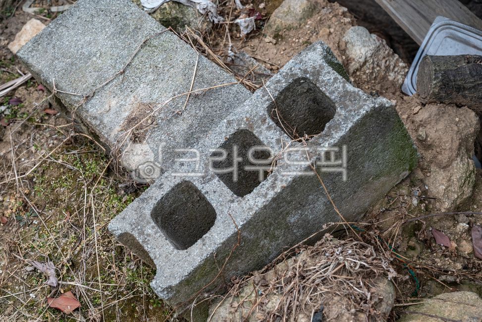 brick,block,building,construction,stone,pebbles,scrap material