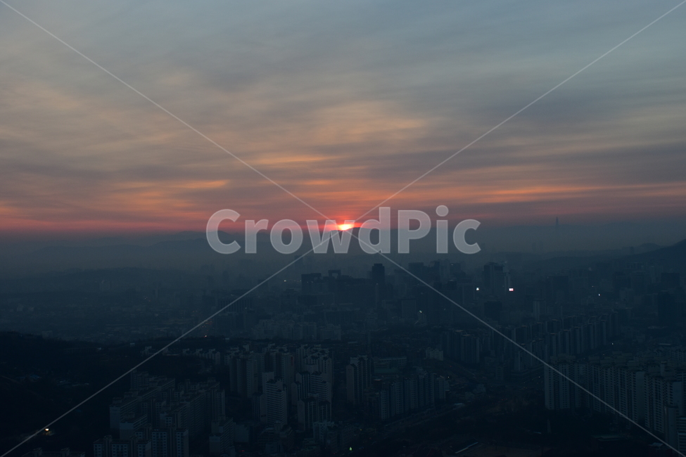 안산,일출,해맞이,해돋이,서울,아침,도시,도심지,풍경,미세먼지,겨울,해,태양,붉은색,도시,풍경,city,landscape