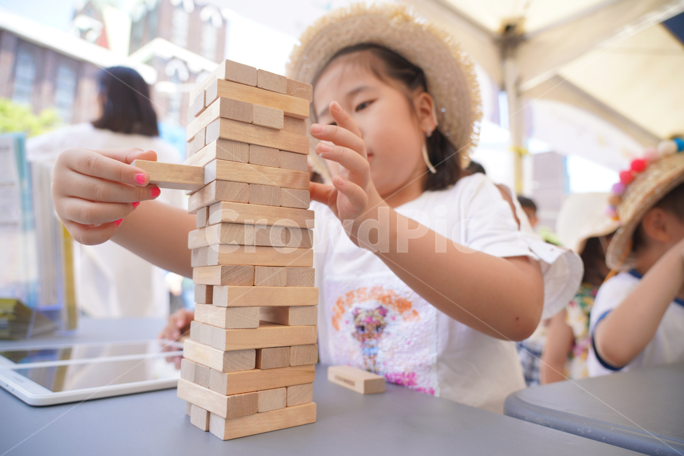 젠가,아이,게임,놀이,손가락,긴장,즐거움,네일,손,어린이,어린아이,child,children,kid,게임,오락,놀이,game,play