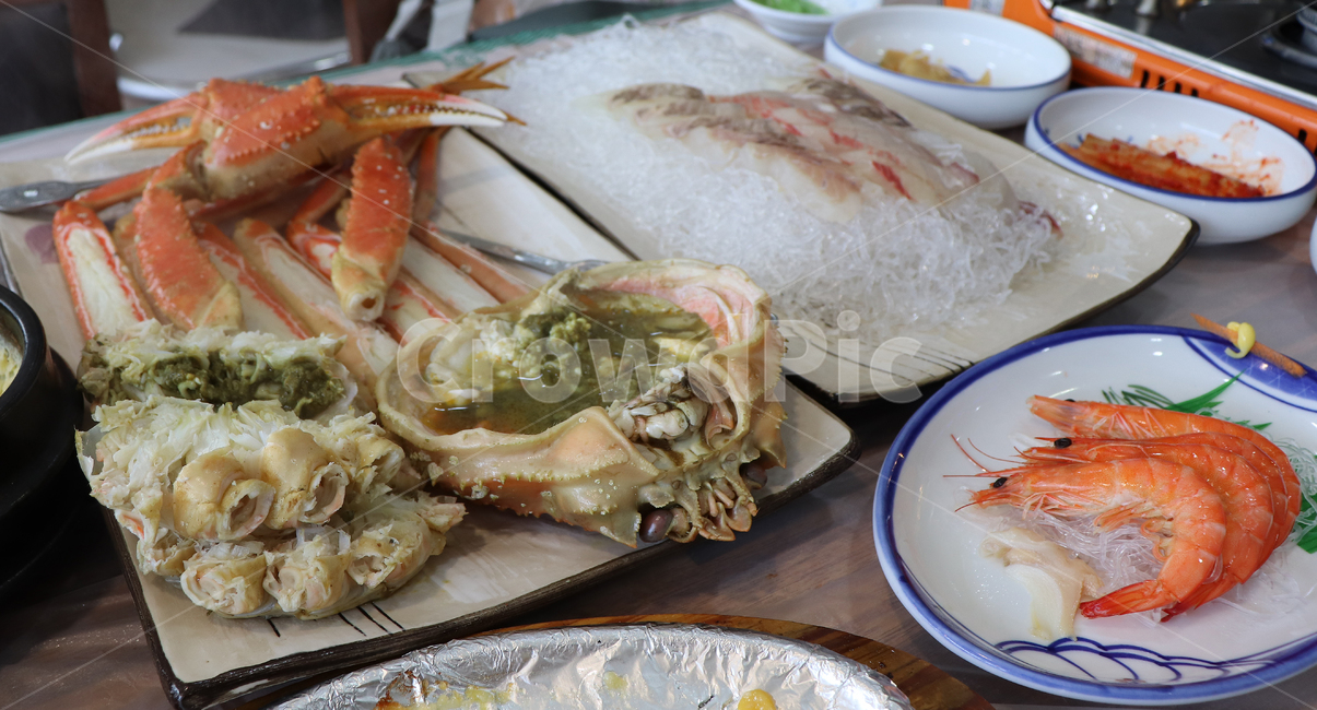 food,음식,seafood,해물,sealife,해양생물,새우,대게,kingcrab,회,한상,해산물,shrimp,계란찜,콘치즈,egg,생선,fish,랍스터,lobster,음식,식재료,요리,food,cook,meal,dishes,food reserves
