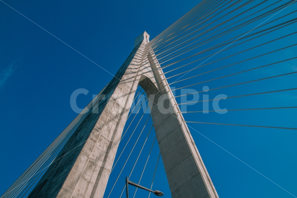 하늘,다리,현수교,파란하늘,bridge,sky,건축물,건물외관,exterior,building,structure,architecture,construction