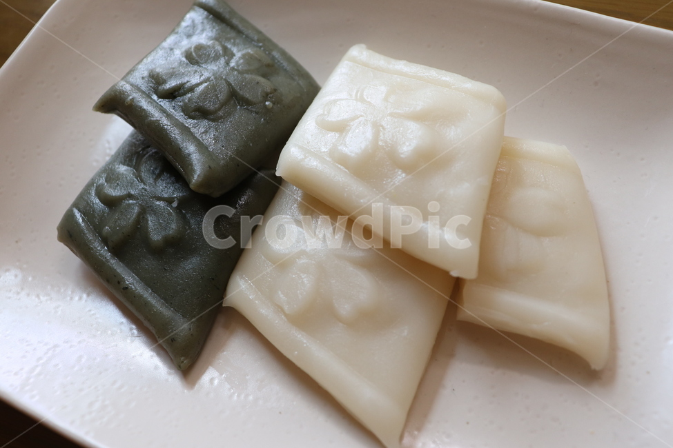 ricecake,절편,tteok,jeolpyeon,떡,한국전통,koreafood,쑥떡,정갈함,한식,한국전통,한국문화,korean traditional,korean culture,음식,식재료,요리,food,cook,meal,dishes,food reserves,디저트,간식,후식,dessert,snack