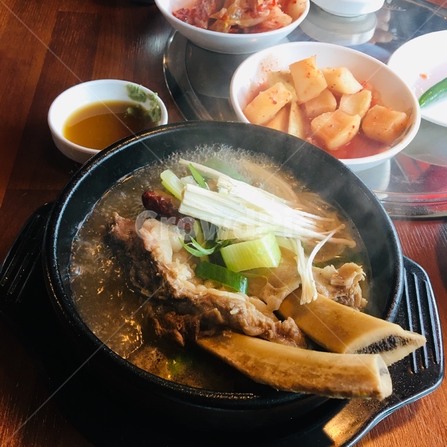 갈비,식사,저녁,식당,음식,왕갈비,뚝배기,깍두기,홍보,김치,그릇,간장,먹방,늦은점심,점심,밥,국물,음식,식재료,요리,food,cook,meal,dishes,food reserves,한식,한국음식,한국요리,korean food,korean dishes,korean meal,korean cook