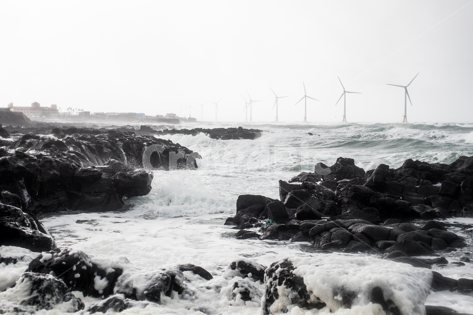 바다,파도,풍력발전기,제주도,바람,제주도,jeju,jeju island,산업,industry,industrial,에너지산업,energy industry,outdoors,옥외,ocean,대양,sea,nature,자연,water,물