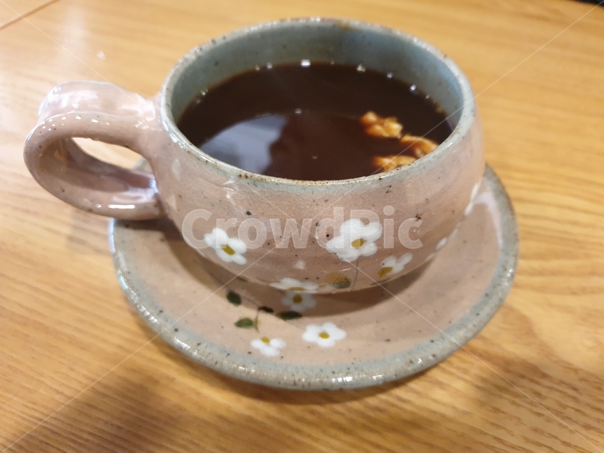 전통차,대추차,꽃잎잔,도자기잔,쌍화차,음료수,drink,beverage