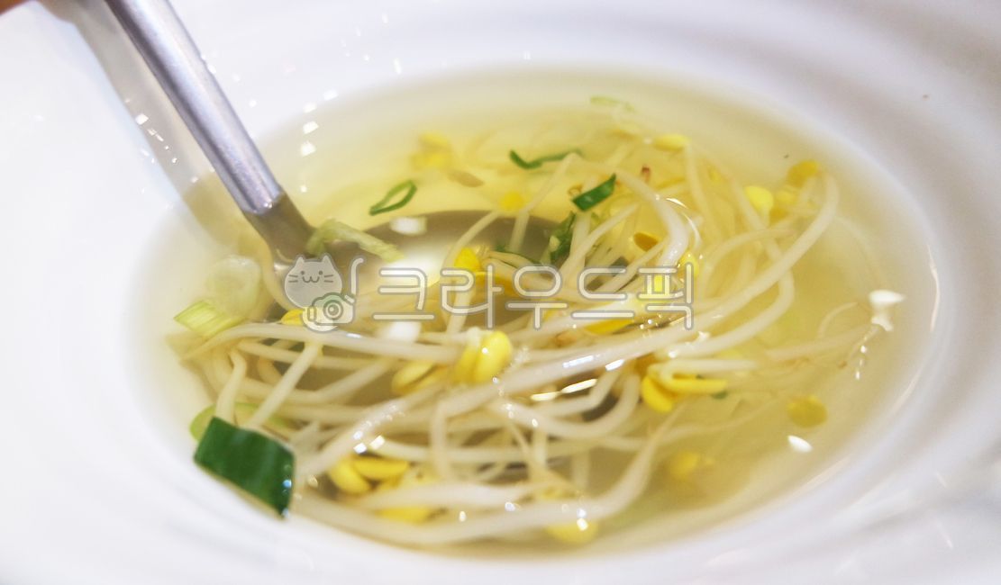 콩나물,콩나물국,맑은콩나물국,food,음식,meal,식사,접시