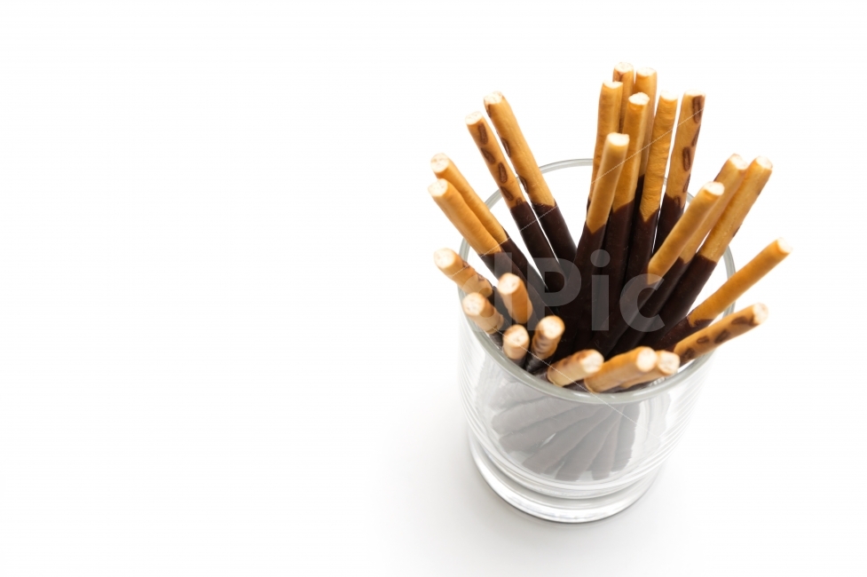 빼빼로,빼빼로데이,막대과자,초콜릿,음식,이벤트,컨셉,컨셉트,디저트,간식,후식,기념일,과자,제과,갈색,브라운,오브젝트,스튜디오,배경,사랑,연인,선물,가을,초콜렛,초코렛,초코릿,설탕,달콤한,문화,브랜드,쿠키,행사,11월,11일,이미지,누끼,화이트,흰색,컵,기념일,축하,anniversary,congratulation,celebrate,celebration,음식,식재료,요리,food,cook,meal,dishes,food reserves,디저트,간식,후식,dessert,snack,누끼,remove background