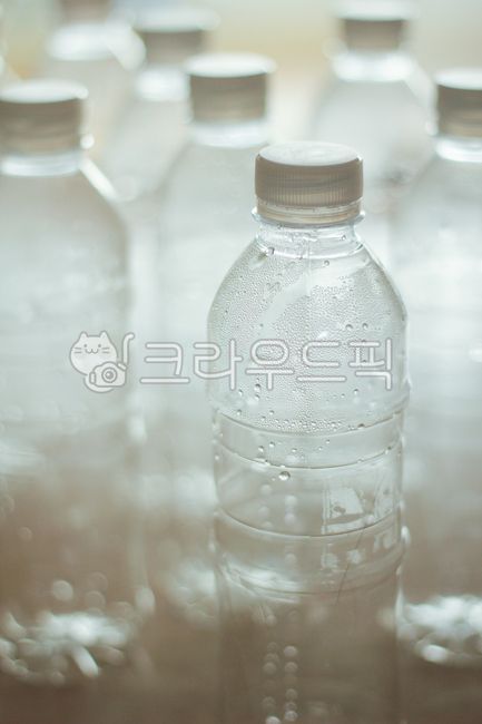 water drop,water bottle,waterbottle,empty bottle,waterdrop,Transparent PET,bottle,PET,pet
