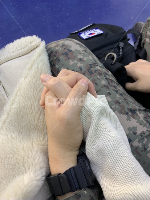 문산역,지하철,부대복귀,깎지손,남자친구