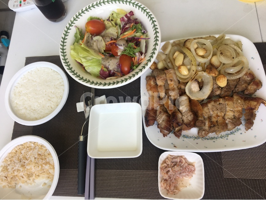 음식,집밥,혼밥,밥반찬,에어프라이어음식,보쌈,수육,한국식음식,한국식밥상,삼겹살보쌈,음식,식재료,요리,food,cook,meal,dishes,food reserves,육류,고기,meat
