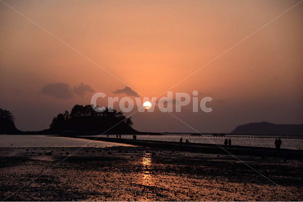 해넘이,일몰,석양,해남,바닷가일몰,자연,풍경,nature,landscape,한국자연풍경,한국자연경관,korea nature landscape,outdoors,옥외,sunlight,햇빛,sunset,dawn,새벽,sky,하늘,red sky,붉은 하늘,dusk,황혼