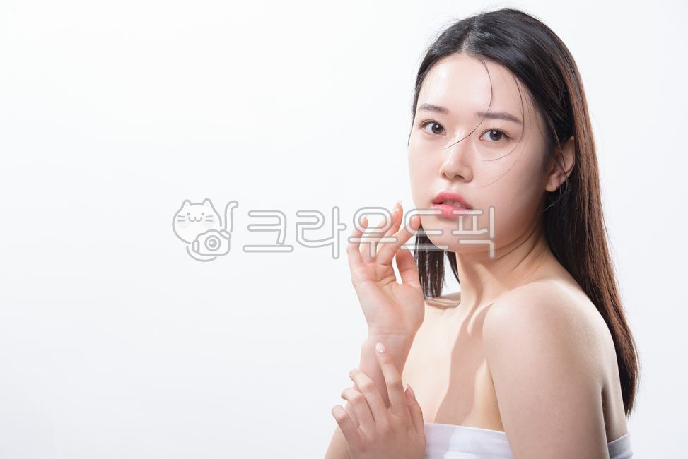 makeup,beauty,happy,female model,smile,chinese,beautiful,japanese,white,model,cosmetic,female,attractive,skin care,natural,spa,girl,woman face,cosmetology,taiwan,closeup,background,person,women,care,treatment,woman,skincare,young,skin,isolated,cosmetics,w