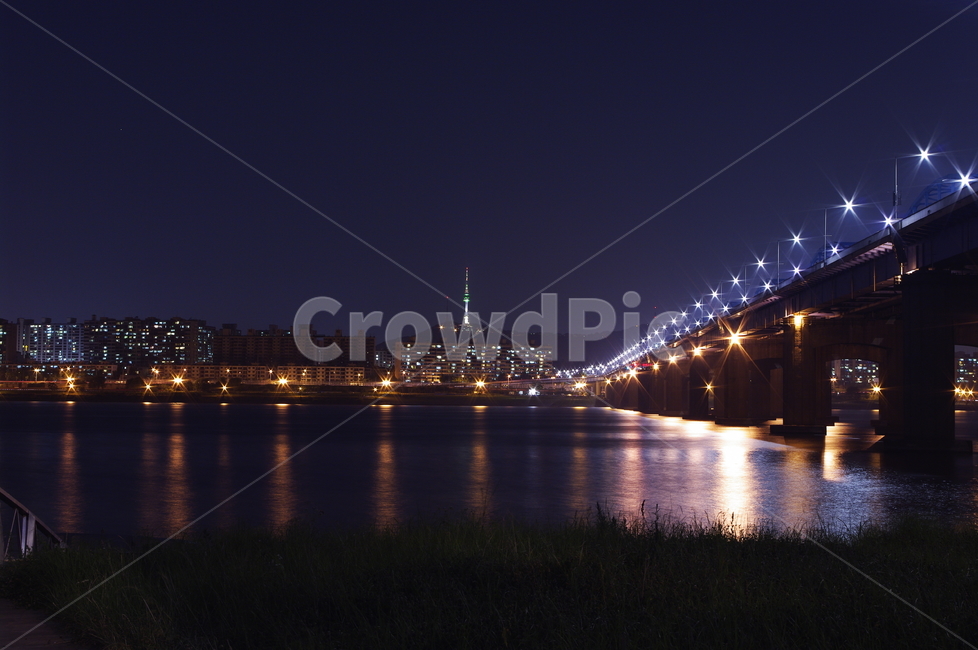 서울,한강,대교,야경,풍경,빛,조명,다리,야경,밤,풍경,nightscape,night,landscape,도시,city,한국도시풍경,한국도시경관,korea cityscape,building,건물,bridge