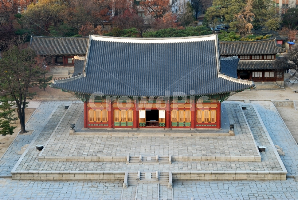 덕수궁,중화전,궁,궁궐,고궁,문화재,건축,건축물,고건축,전통건축,하이앵글,계단,한국,전통,한국전통,서울,명소,건물,역사,한국전통,한국문화,korean traditional,korean culture,랜드마크,landmark,tourist attraction,한국랜드마크,한국관광지,한국명소,korea landmark,korea tourist attraction