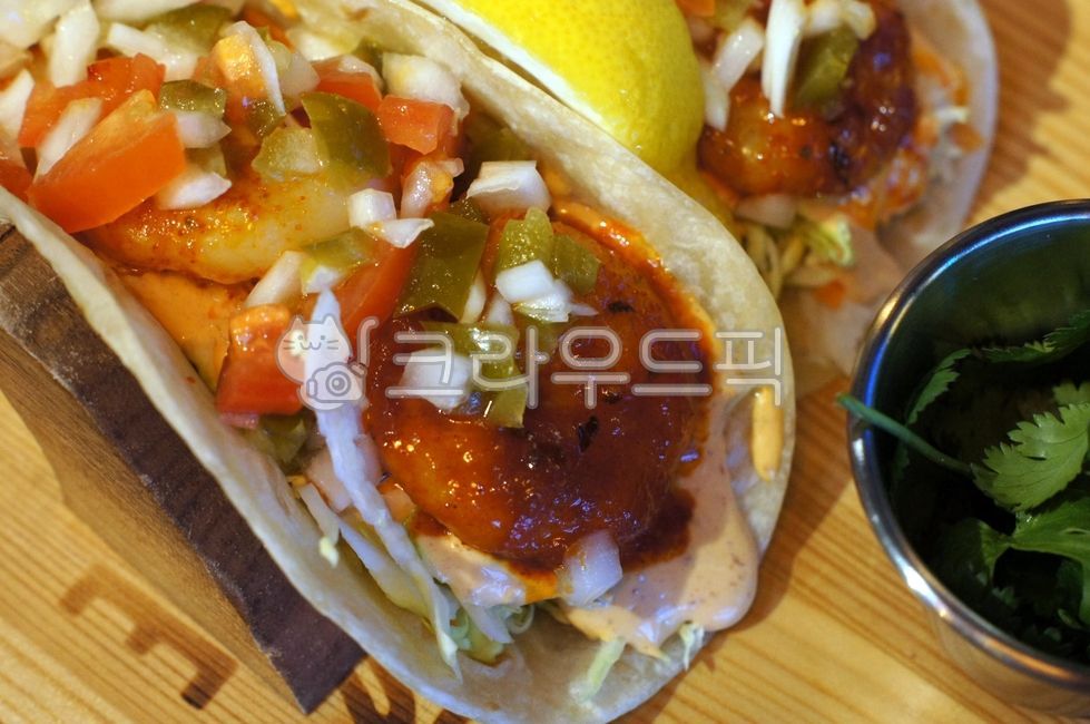 새우타코,타코,taco,mexicanfood,멕시코음식,또르띠아,빵,멕시칸,멕시칸음식,채소,kfood,foodpresentation,음식,food,요리,플레이팅,foodpresentation,plating