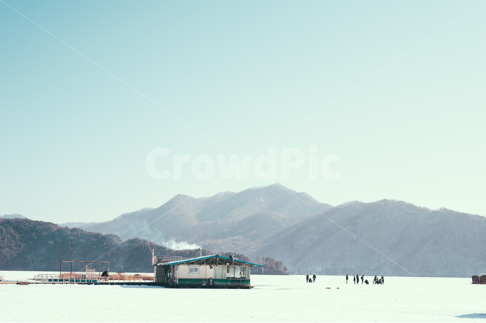 vessel,용기,vehicle,차량,transportation,교통,watercraft,풍경,겨울,캠핑,겨울,계절,winter,season