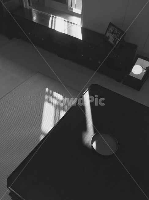 흑백,그림자,한옥,북촌,오전,겨울,흑백,모노톤,monochrome,black and white,인테리어,실내디자인,interior design