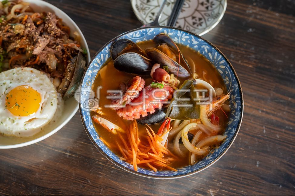 Jeyuk Rice Bowl,Seafood Ramen,Seafood Jjamppong,ramen,Fried egg,octopus,Jjambbong,mussel,food