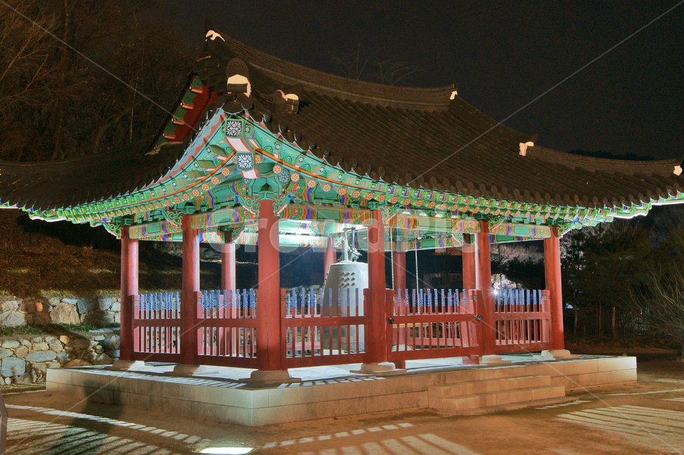 동종,천흥사,재연,전각,남한산성,종루,야경,야경,밤,풍경,nightscape,night,landscape,한국전통,한국문화,korean traditional,korean culture,건축물,건물외관,exterior,building,structure,architecture,construction
