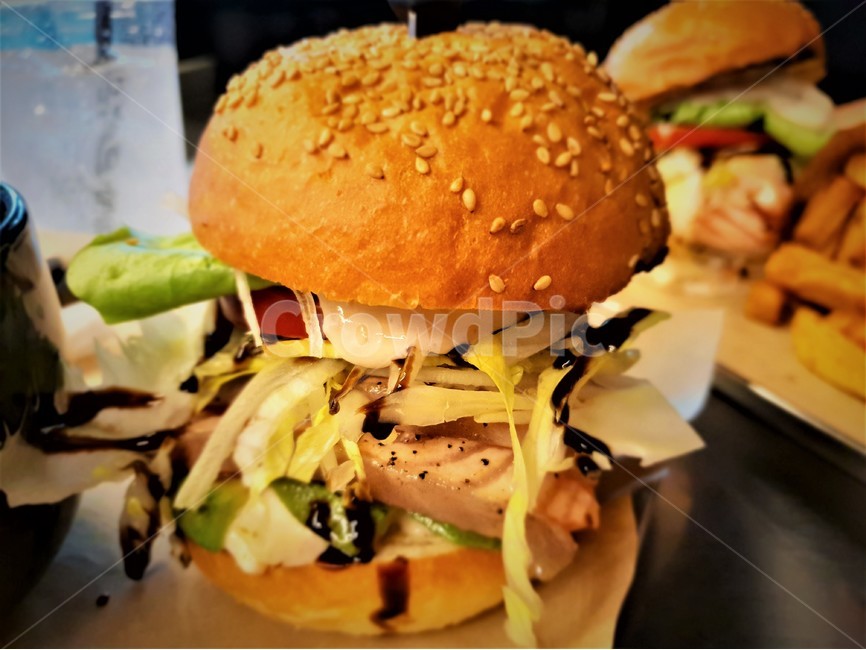 햄버거,연어버거,수제햄버거,음식,hamburger,food,음식,식재료,요리,food,cook,meal,dishes,food reserves,양식,서양음식,서양요리,western food,western dishes,western meal,western cook,아침식사,조식,브런치,breakfast,brunch