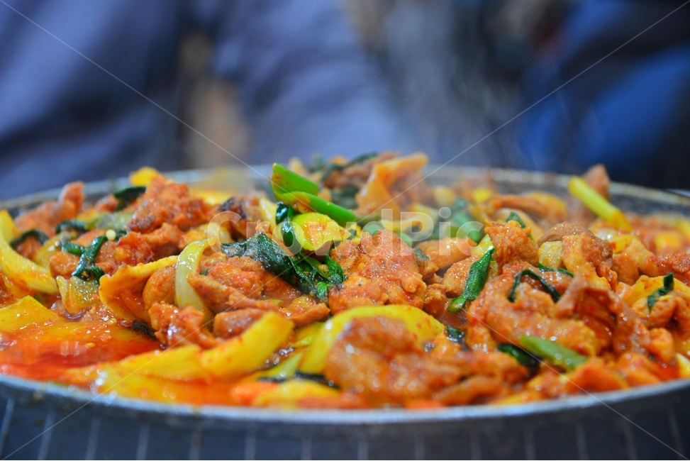 food,음식,dish,요리,meal,식사,양념,채소,돼지고기,돼지주물럭,주물럭,식재료,맛집,음식,식재료,요리,food,cook,meal,dishes,food reserves