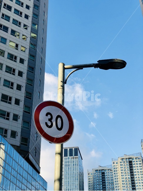 30,가로등,하늘,파란색,구름,오후,열정도,교통,교통수단,traffic,transportation