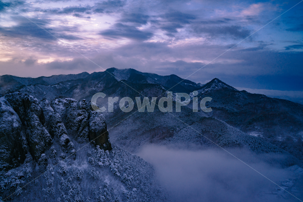 주왕산,설경,청송,청송주왕산,겨울산,주왕산겨울,청송겨울,주왕산눈꽃,자연환경,운해,여명,주왕산여명,주왕산운해,겨울,계절,winter,season,자연,풍경,nature,landscape,한국자연풍경,한국자연경관,korea nature landscape,mountain,산,mountain range,산맥,outdoors,옥외,peak,피크