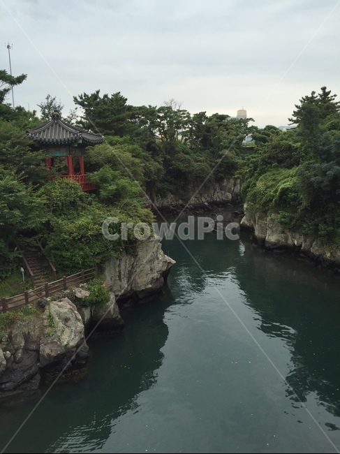 제주,용두암근처,바다,정자,흐린날,자연,풍경,nature,landscape,한국자연풍경,한국자연경관,korea nature landscape,제주도,jeju,jeju island,outdoors,옥외,water,물