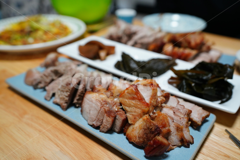 삼겹살,수육,안주,먹거리,음식,푸드,food,돼지,육식,육류,반찬,한식,접시,요리,먹방,음식,식재료,요리,food,cook,meal,dishes,food reserves,육류,고기,meat,한식,한국음식,한국요리,korean food,korean dishes,korean meal,korean cook