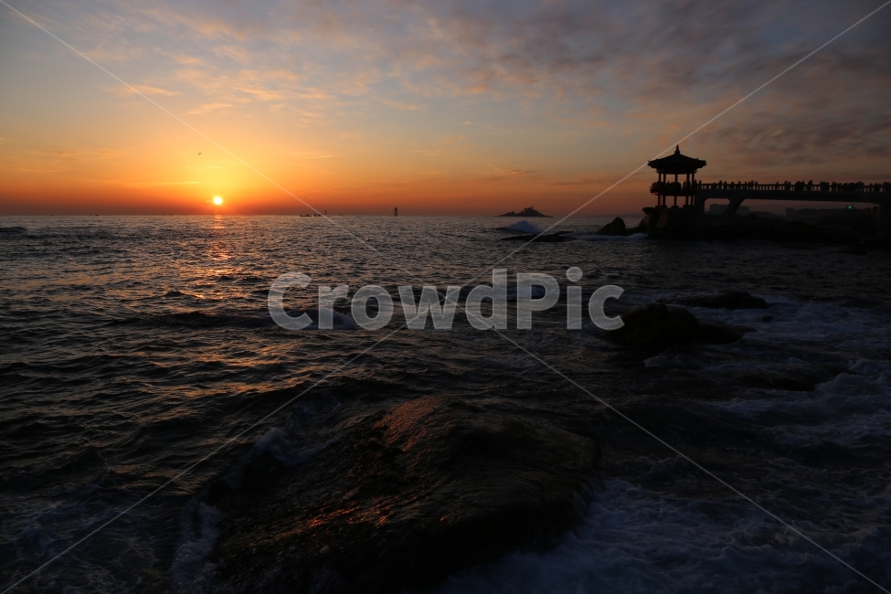 강원도,속초,영금정,일출,바다,파도,바위,여행,아침,새벽,사진,자연,풍경,nature,landscape,한국자연풍경,한국자연경관,korea nature landscape,sunset,일몰,dawn,red sky,붉은 하늘,dusk,황혼,outdoors,옥외,sky,하늘,sunlight,햇빛