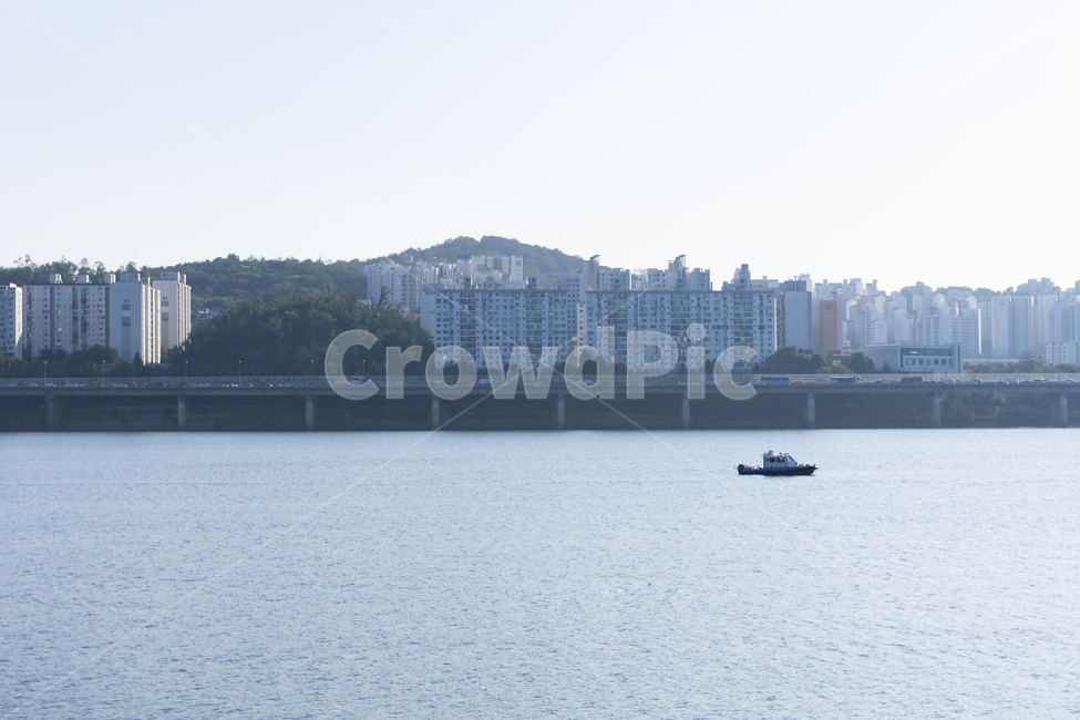 architecture,건축물,metropolis,중심지,town,city,시티,urban,어반,경치,풍경,건물,landscape,서울,한국도시,도시,한국도시경관,빌딩,관광지,관광,옥외,outdoors,sightseeing,한국,아시아,asia,korea,transportation,교통,boat,보트,vehicle,차량,한강,hanriver,river,building,skyscraper,도시,풍경,city,landscape,한국도시풍경,한국도시경관,korea cityscape