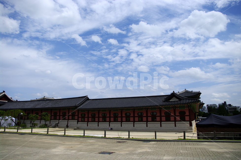 경복궁,전각,전통건축,하늘,구름,궁,한국전통,한국문화,korean traditional,korean culture,랜드마크,landmark,tourist attraction,한국랜드마크,한국관광지,한국명소,korea landmark,korea tourist attraction,건축물,건물외관,exterior,building,structure,architecture,construction