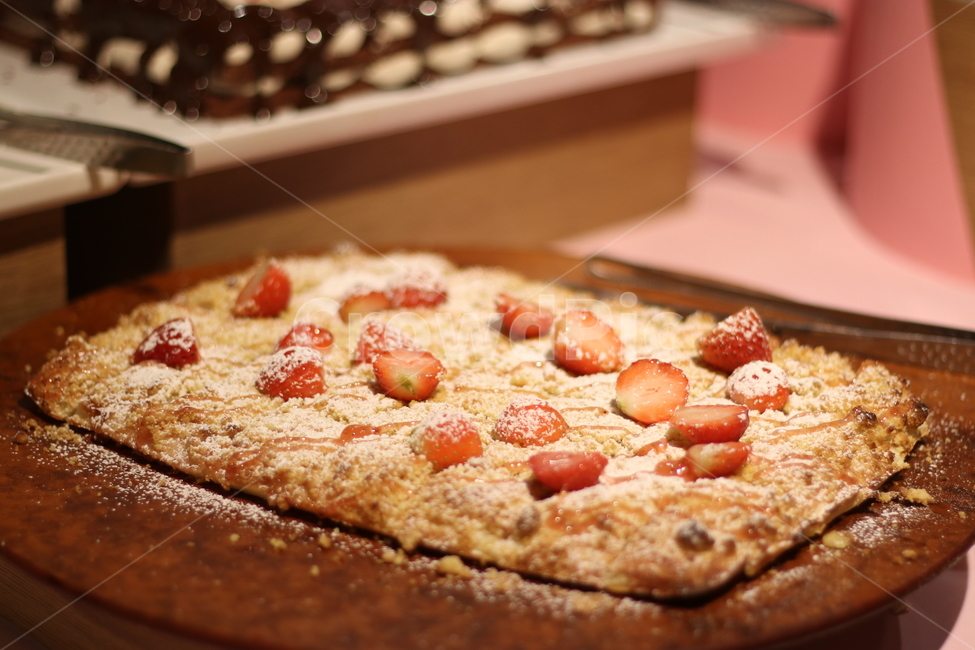 딸기,딸기디저트,디저트,간식,빵,pizza,피자,food,음식,sweets,과자,음식,식재료,요리,food,cook,meal,dishes,food reserves,디저트,간식,후식,dessert,snack