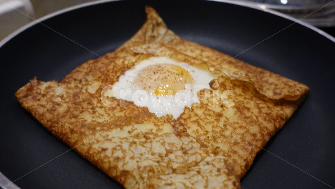 음식,식사,food,meal,crepe,크레페,dish,노른자,프라이팬,eggfry