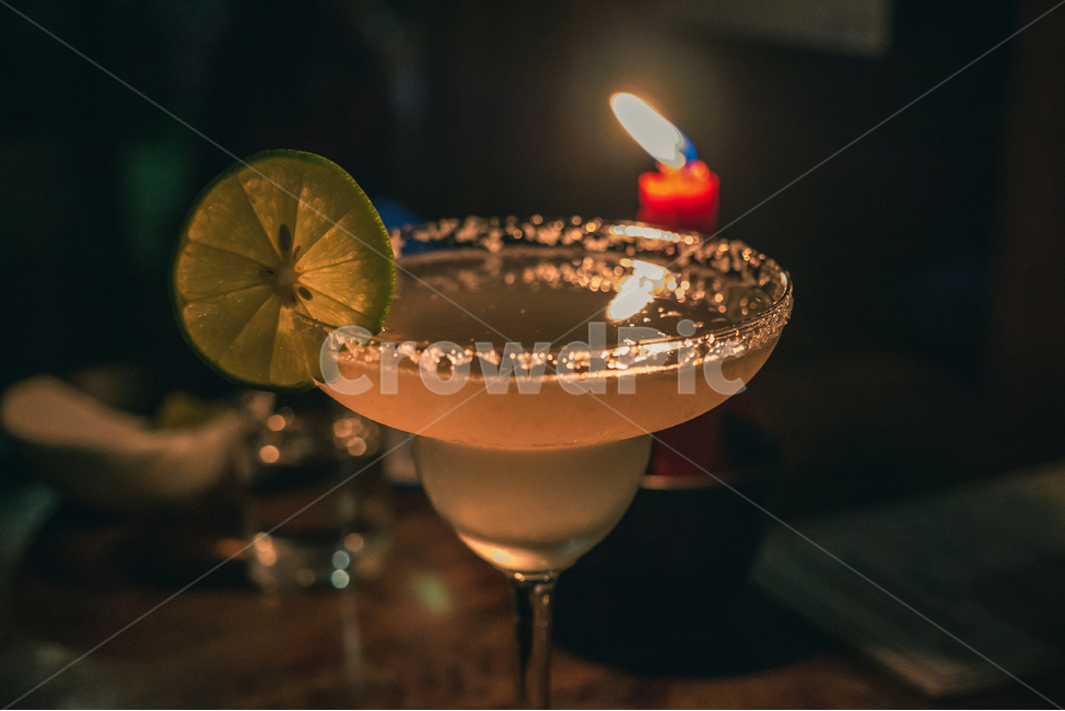 마가라리타,칵테일,데킬라,데낄라,bar,음주,주류,술,양주,칵테일바,라임,알콜,어두운,감성사진,분위기있는,술,주류,alcohol,감성,sensible,feeling