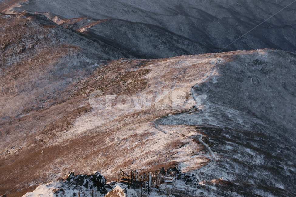 덕유산,겨울산,중봉,설경,무주,겨울,계절,winter,season,자연,풍경,nature,landscape,한국자연풍경,한국자연경관,korea nature landscape,outdoors,옥외