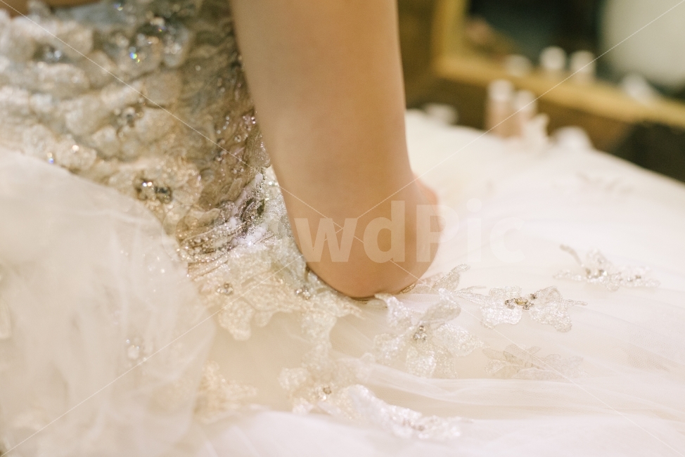 웨딩,드레스,결혼,결혼준비,가봉,웨딩드레스,사람,dress,wedding,기념일,축하,anniversary,congratulation,celebrate,celebration,사람,인물,인간,human,person,여성,여자,woman,female,lady,결혼,혼례,웨딩,wedding,marriage,marry