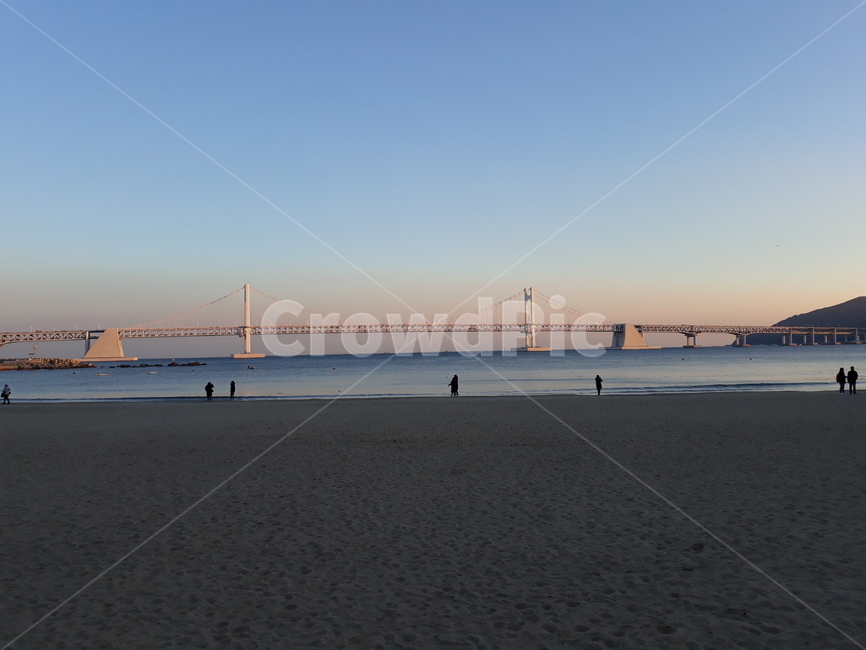 nature,자연,water,물,sea,바다,옥외,outdoors,대양,ocean,shoreline,해안선,human,인간,사람