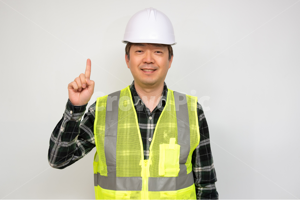 근로자,노동자,노가다,안전모자,안전모,모자,작업복,근무복,안전,산업,1명,남자,남성,한국인,일본인,중국인,아시아인,중장년,40대,50대,건설,건축,인테리어,인부,일용직,비즈니스,카피스페이스,여백,누끼,흰색배경,하얀배경,실내,정면,상반신,노동,일,아빠,중년,노동환경,개념,컨셉,스튜디오,공장,공사장,산업,industry,industrial,연출,컨셉,콘셉,direction,concept