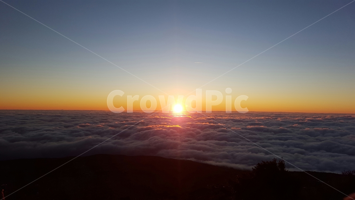 light,sunlight,빛,자연,nature,sunrise,해돋이,겨울,한라산,해,구름,하늘,winter,mountine,sun,cloud,sky,새해,newyear,1월1일,햇빛,자연,풍경,nature,landscape,새해,new year