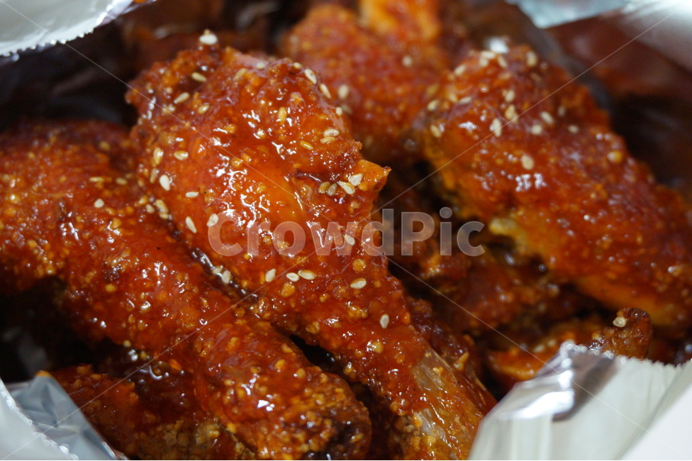 양념통닭,치킨,양념치킨,통닭,닭다리,음식,식재료,요리,food,cook,meal,dishes,food reserves,육류,고기,meat