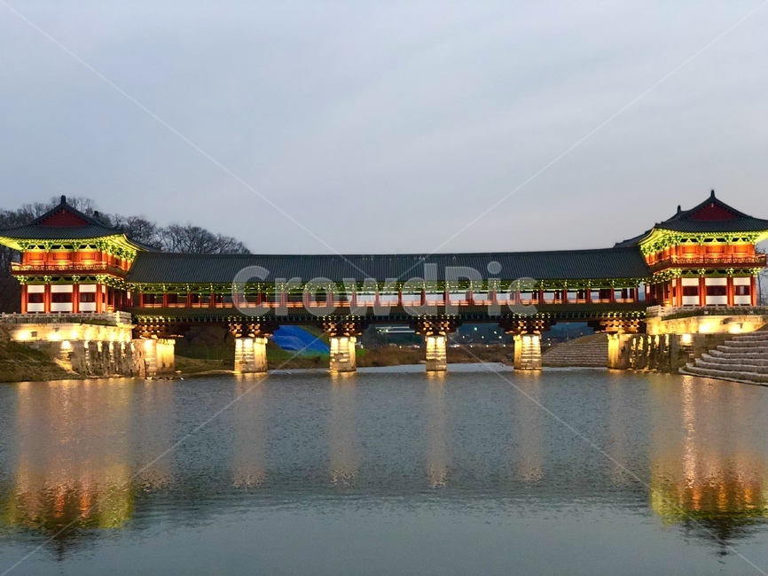 월정교,경주,한국전통,자연,풍경,세계문화유산,경주월정교,문화유산,전통,원효대사,다리,야경,밤,풍경,nightscape,night,landscape,한국전통,한국문화,korean traditional,korean culture,건축물,건물외관,exterior,building,structure,architecture,construction,water,물,waterfront,워터 프론트,pier,교각,port,포트