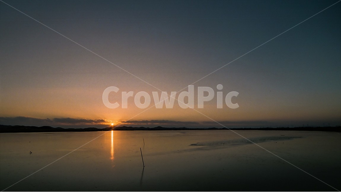 일몰,석양,해넘이,바다,서해,풍경,자연,풍경,nature,landscape,outdoors,옥외,sky,하늘,red sky,붉은 하늘,dusk,황혼,dawn,새벽,sunset