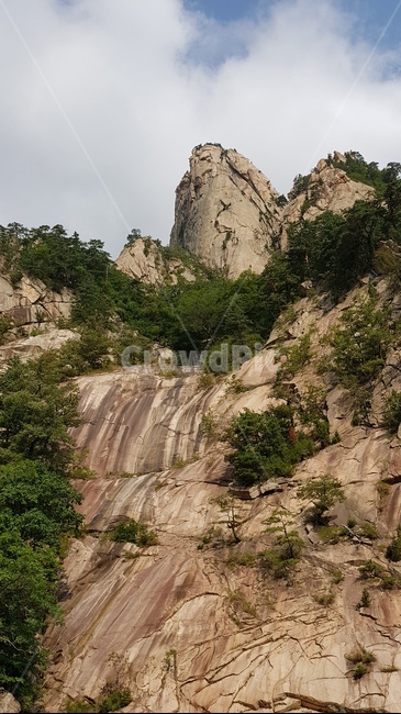 돌,산,가파른낭떨어지,구름,하늘