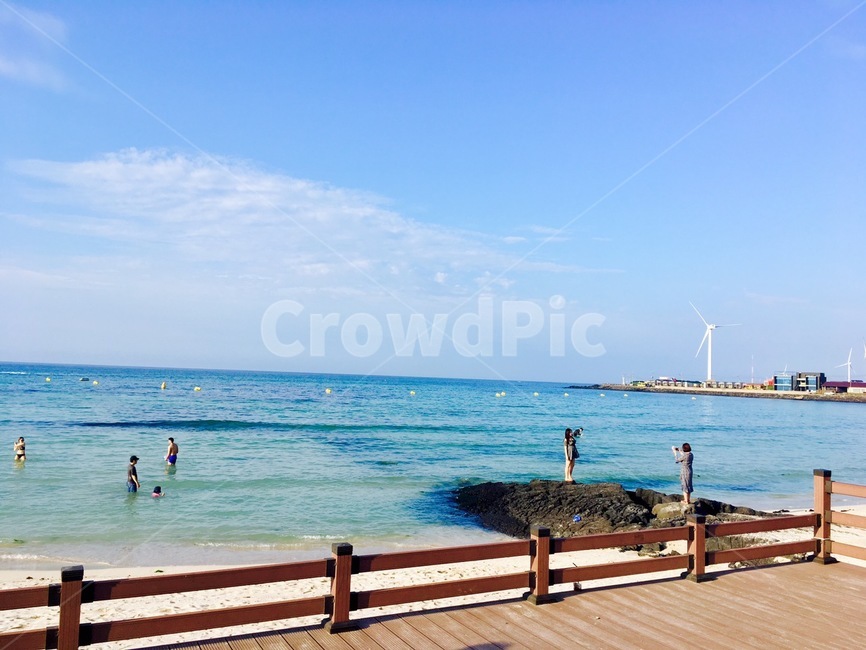 제주도,바다,풍차,청량한바다,여름,자연,경치,사람,한국,summer,ocean,울타리,수영